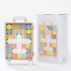 スーツケース型の積み木セットcarry me - おしゃれな木のおもちゃ・知育玩具のdou?