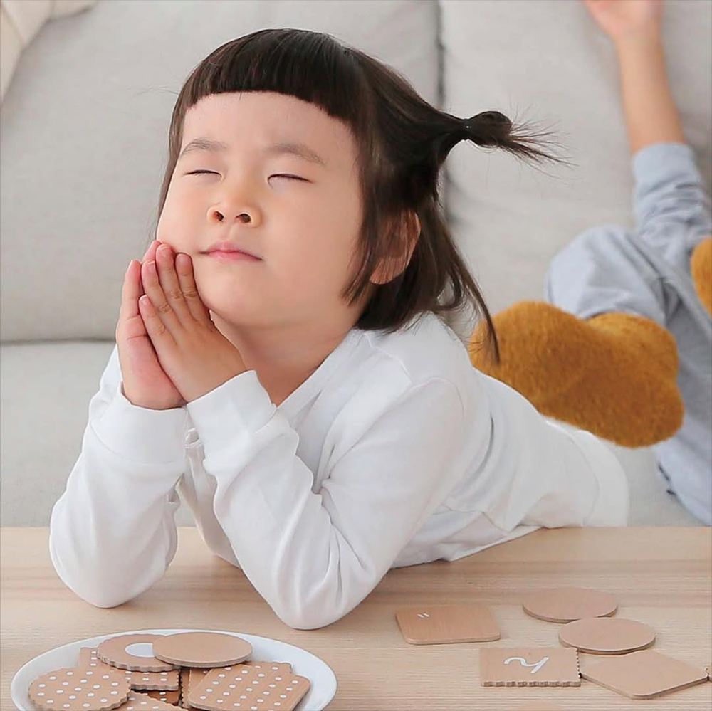 ひらがなbiscuit（木製ひらがなカード）- おしゃれな木のおもちゃ・知育玩具のdou?出産祝い・誕生日プレゼントにおすすめ！