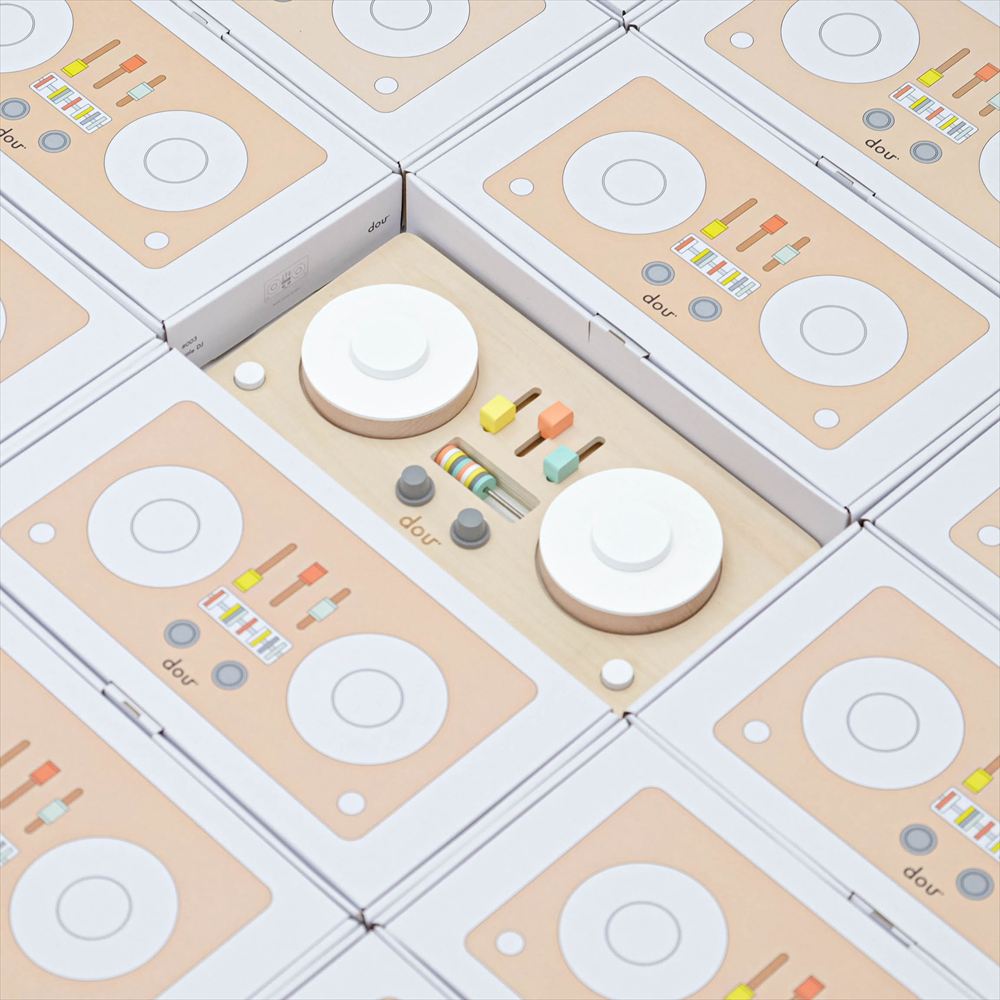 little DJ（木製サウンドトイ）- おしゃれな木のおもちゃ・知育玩具のdou?出産祝い・誕生日プレゼントにおすすめ！